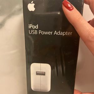 NWT USB Apple Power Adapter new/sealed in plastic